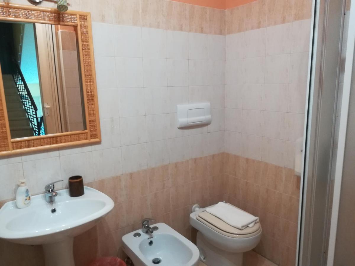 B&B A Due Passi Dal Mare Scilla Exterior foto